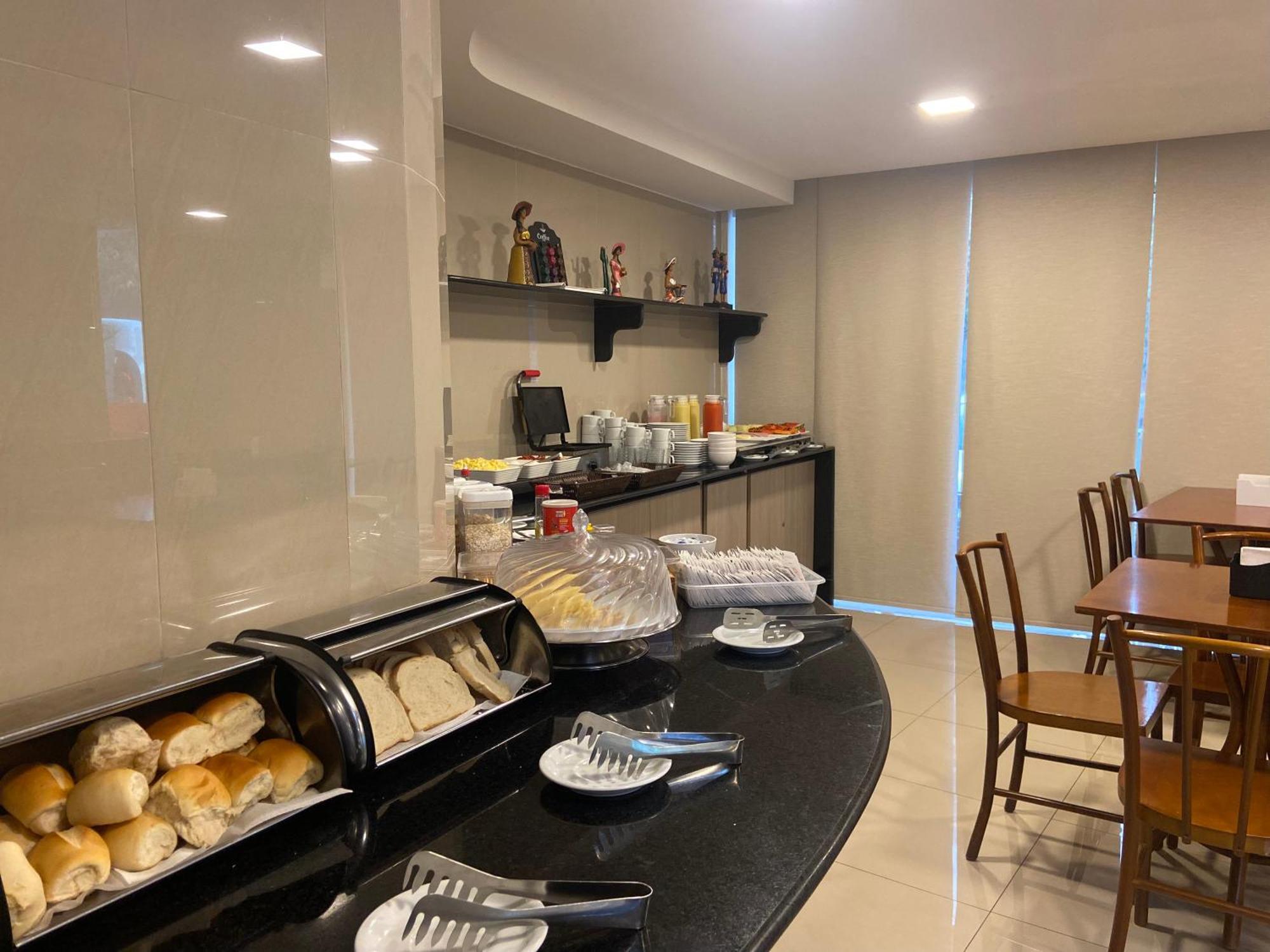 Hotel Enseada Aeroporto Ресифи Экстерьер фото